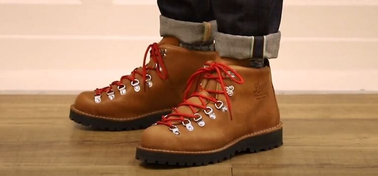 are danner boots good for wide feet