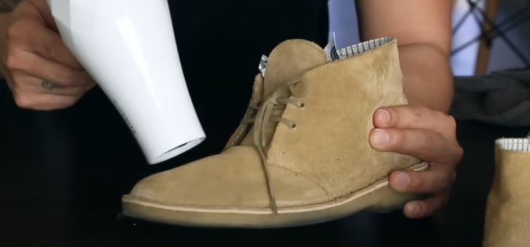 how to clean chukka boots