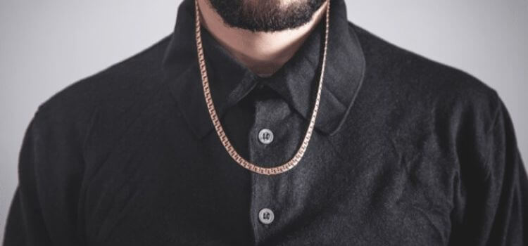chain with polo shirt
